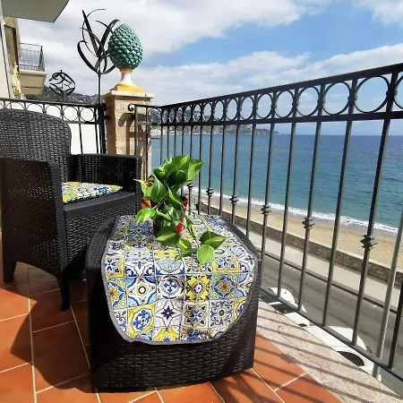 Nesea Naxos - Sicilian Джардини-Наксос